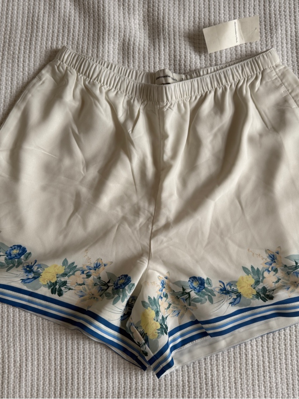 Abercrombie & Fitch Cream Floral Border High Waist Shorts
